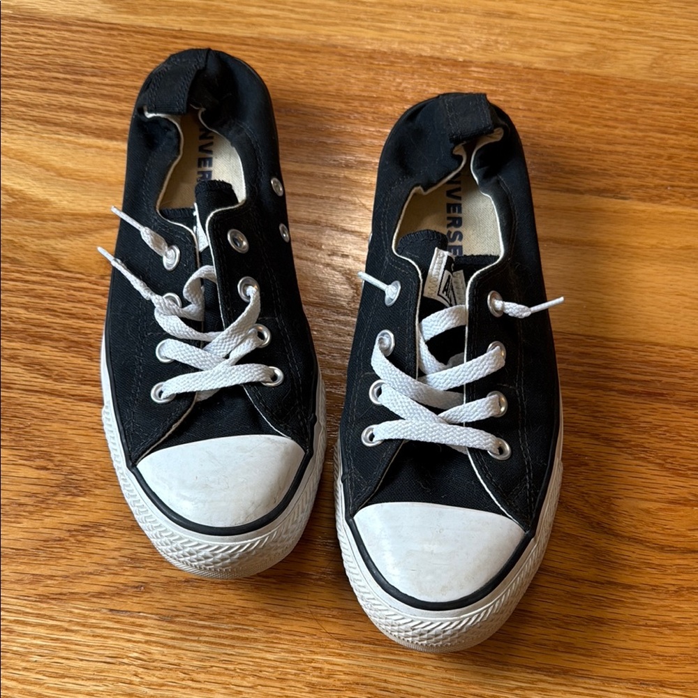 Converse Women’s Sneakers / Black and White